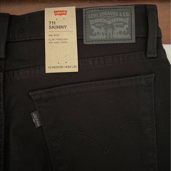 Levi’s Jeans - Picture 7 of 7